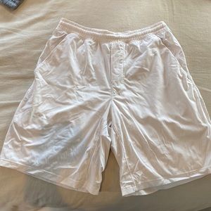 Lulu lemon Men’s White Pacebreaker lined shorts